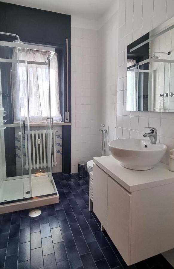 Guesthouse Tree Rooms Industrial بيرغامو المظهر الخارجي الصورة